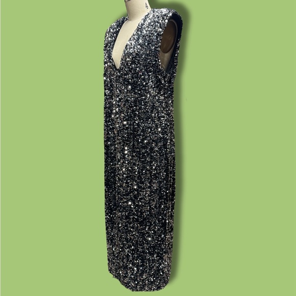 H&M sustainable collection rich silver sequin sheath dress shoulder pads V neck - Picture 5 of 7